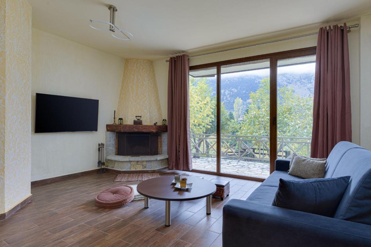 Parnassus Dreamwood Chalet Eptálofos Esterno foto