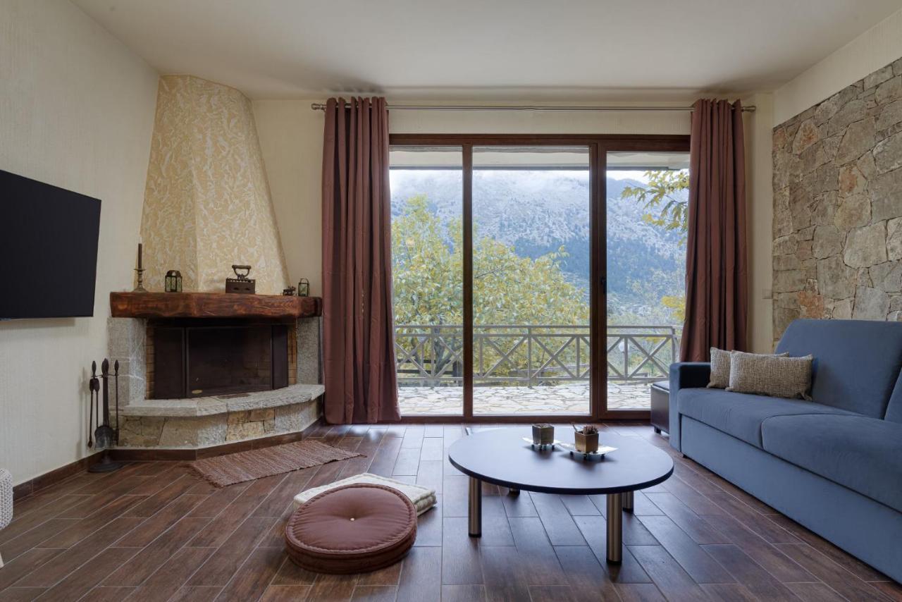 Parnassus Dreamwood Chalet Eptálofos Esterno foto